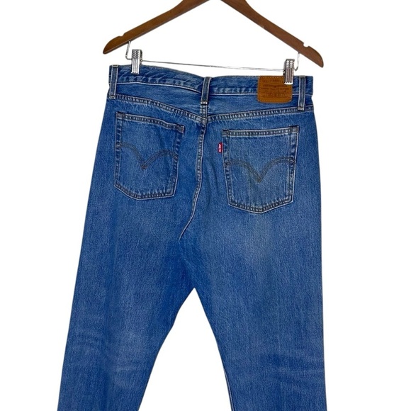 Levi's Wedgie Straight- High Rise Straight Leg Cut Off Jeans- Size 31 - Picture 6 of 12